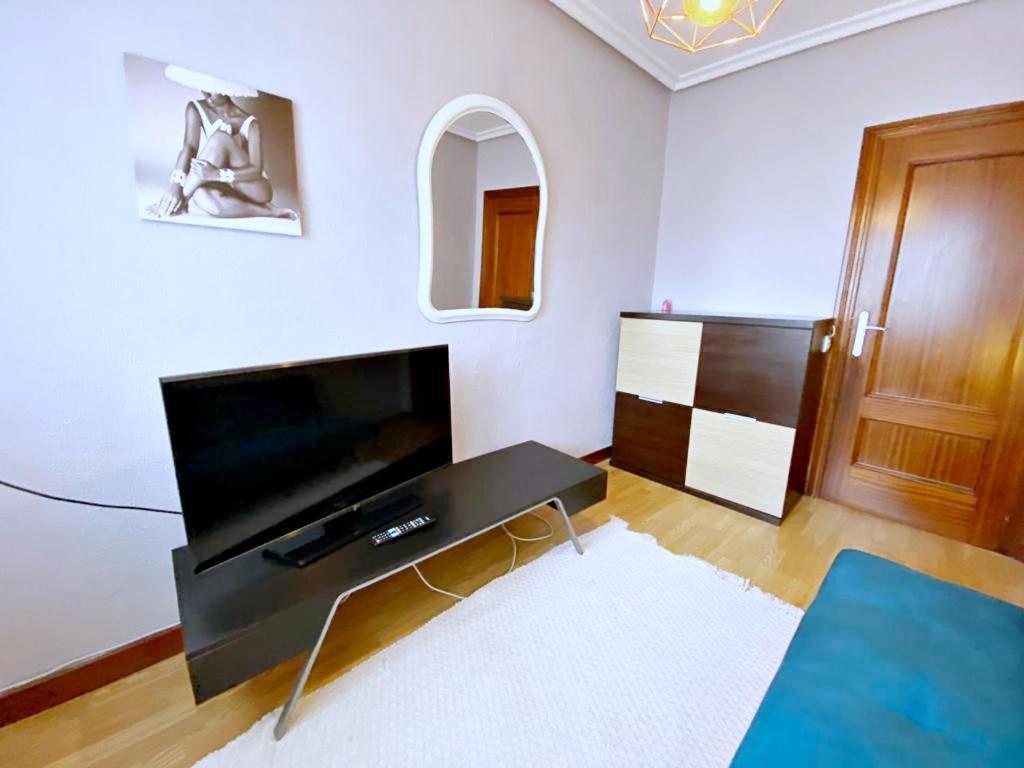 Apartamentos Milan 1 Wifi Y Parking Gratuito Oviedo Eksteriør bilde